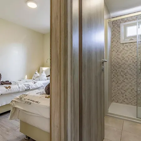 Mobile Luxury Premium-4 By Interhome Prázdninový dům Pula