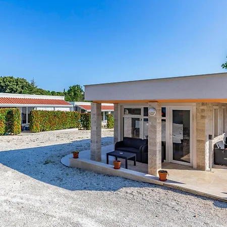 Semesterbostad Mobile Luxury Premium-4 By Interhome Pula